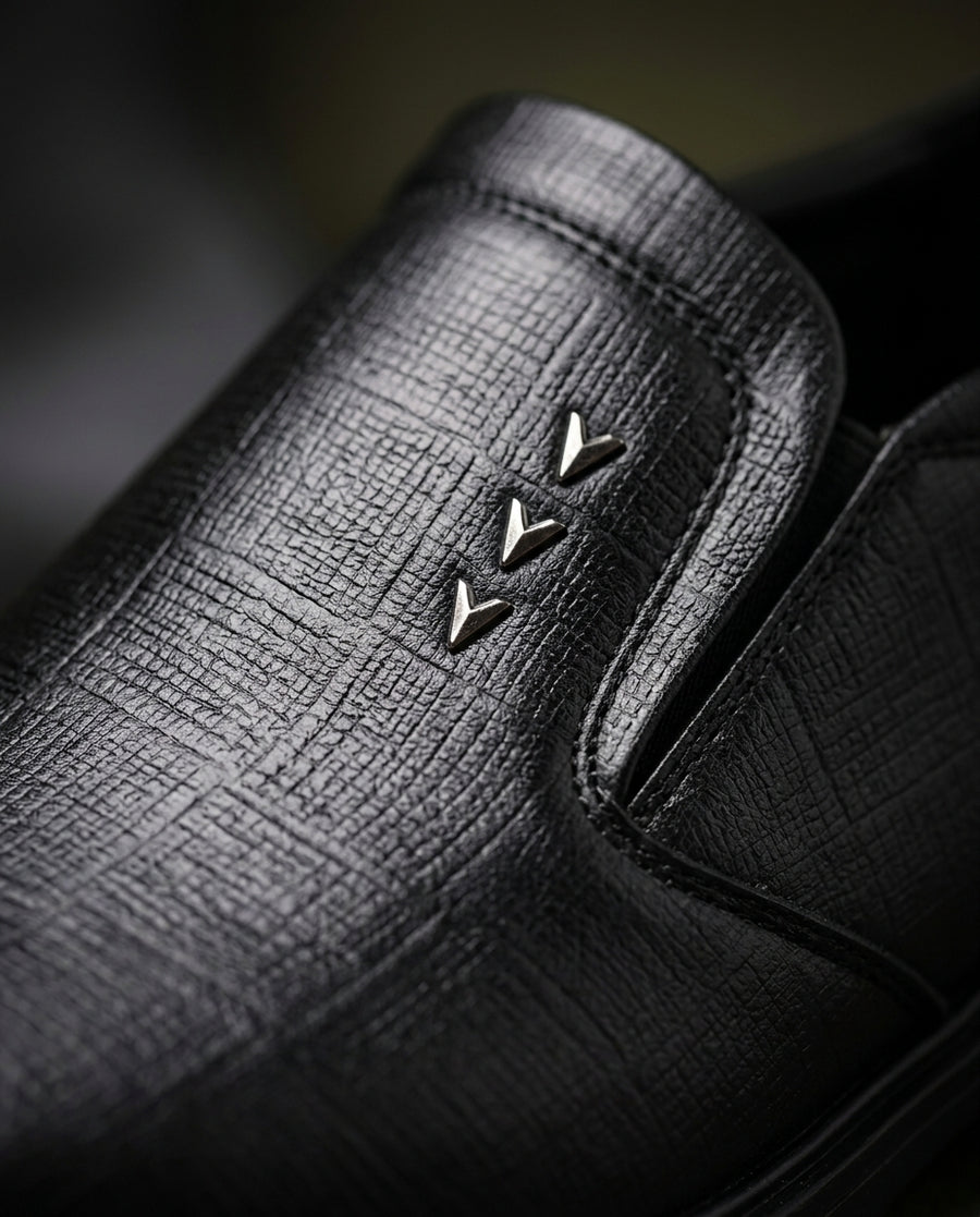 MOV Classic Brogue - Black